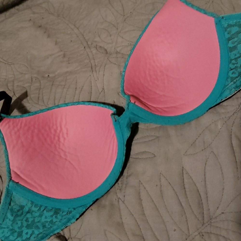 PINK bra - Picture 2 of 2